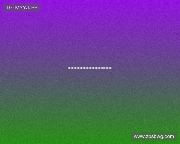 老人散步时故意停下肘击训练学生两次事件引发关注 社会反响强烈